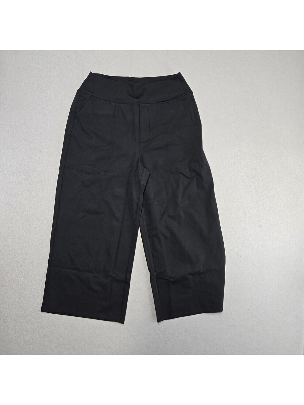 G4Free Wide Capri Pants Womens M Black Polyester Elastane Pockets NWT GF24J197